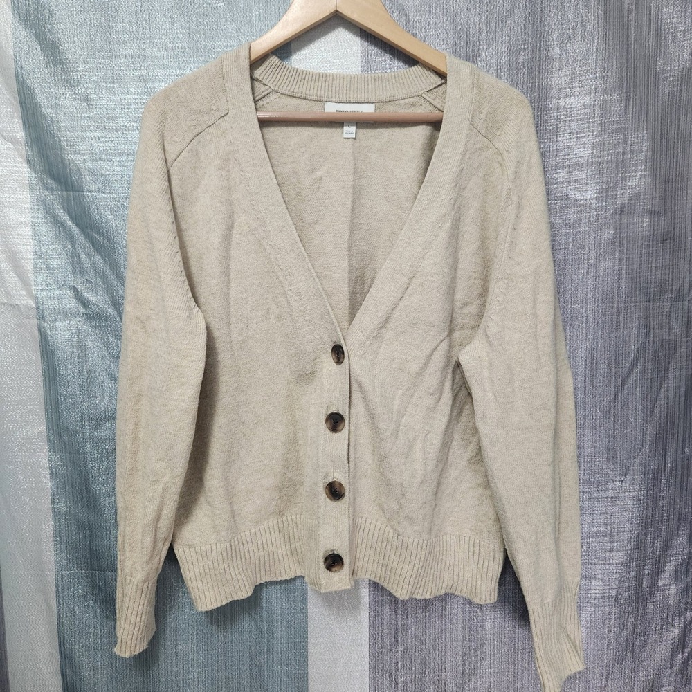 Banana Republic Factory Perfectly Soft Cardigan Sweater L Fall 2024 Beige V-Neck